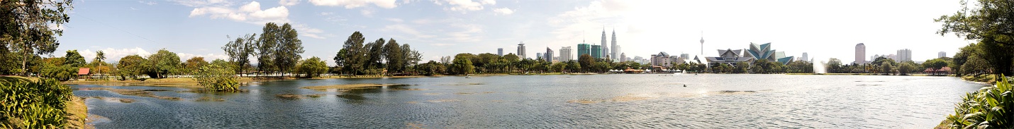 https://upload.wikimedia.org/wikipedia/commons/6/6d/Kuala_Lumpur_-_Titiwangsa_-_Panorama_0002.JPG