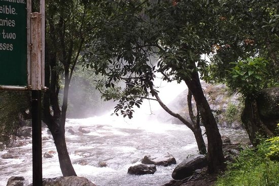 Lakkam Waterfalls